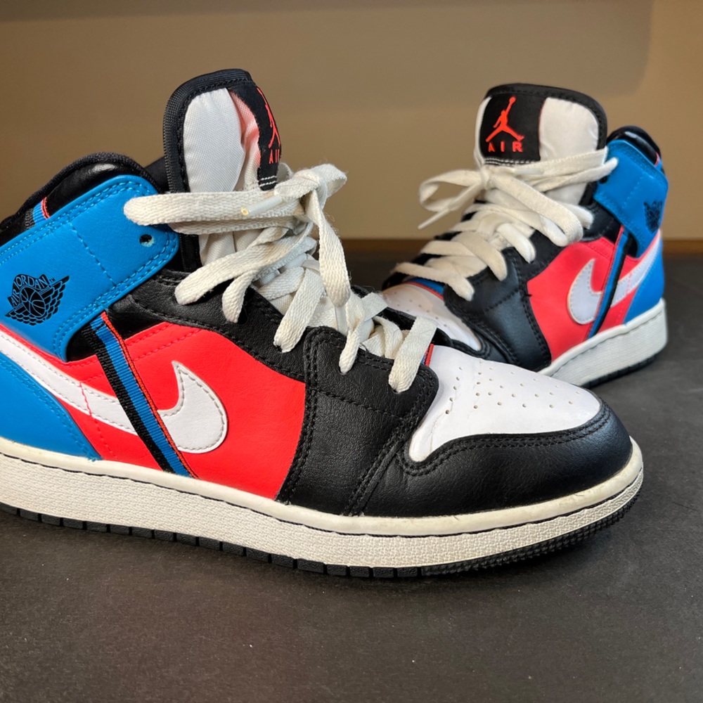 Nike Air Jordan 1 Mid Game Time Tri Color Kids 5.5